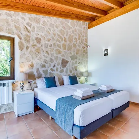 Kiana Villa *