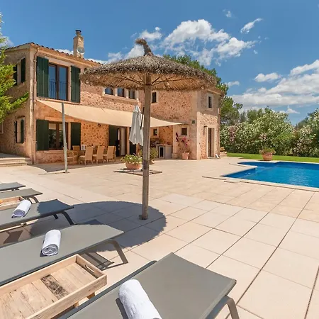Kiana Villa *