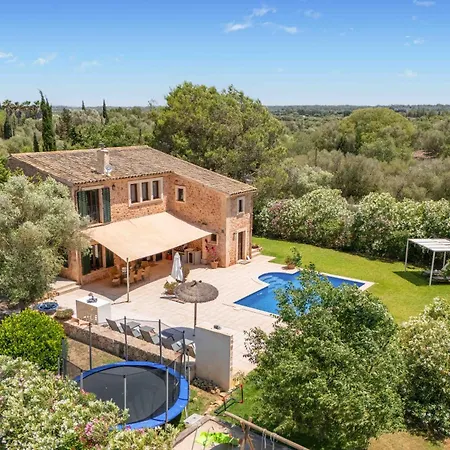 Kiana Villa Sencelles